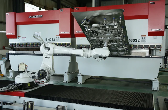 Automatic forming of electrolyzer cell plate